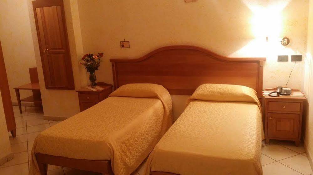 Hotel Mistef Falerna Luaran gambar